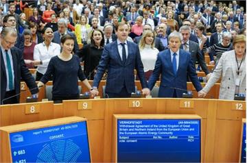 歐盟議會通過 脫歐成定局 英國、歐洲 0131確...