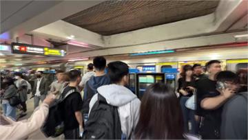 北捷藍線列車爆異常！突3次急煞「倒退嚕回北車」　...