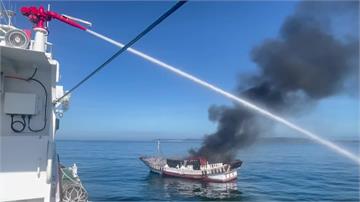 澎湖外海火燒船！濃煙直竄天際 船長跳海逃生
