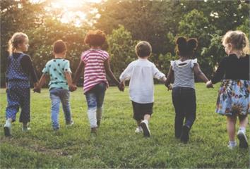 2歲小孩常說「不要」讓爸媽崩潰？ 心理師教你5招...