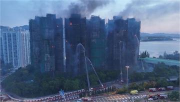 宏福苑大火調查新進展 13人涉誤殺遭捕、7處棚網...