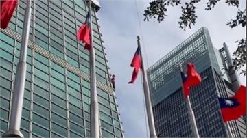 賈永婕公布霍諾德穿紅衣爬101原因 製作人還擔心...