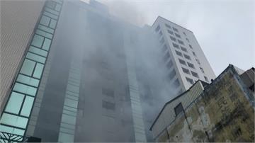 台中18樓高住宅火警！消防疏散318戶700多人
