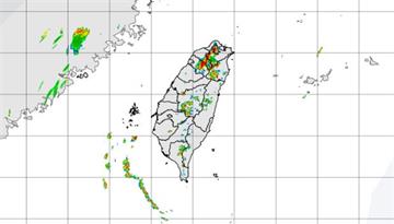 氣象署發布12縣市大雨特報！「這3區」防大雷雨