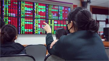 台股漲426點登36722再創新高！ 台積電帶頭...