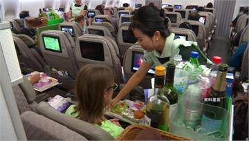 搭飛機「帶整隻烤雞」引熱議 　前空姐曝沒有違規！