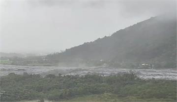 馬太鞍溪堰塞湖壩頂溢流 花蓮大橋、193線道封閉...