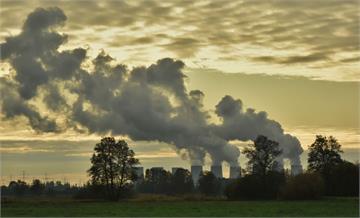 使用化石燃料影響壽命 人類因空污少活2.2年