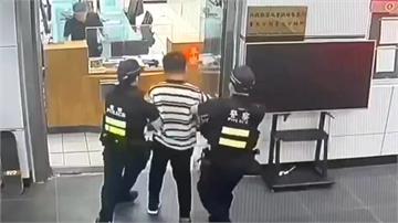 北車隨機攻擊「男猛踹3歲菲籍女童」 鐵警依殺人未...