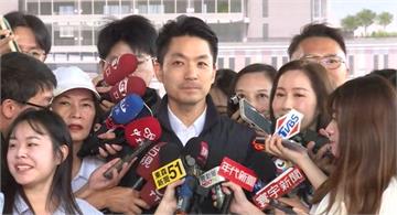 蔣萬安偕妻登王偉忠專訪！石舫亘曝他「曾因長子遭攻擊落淚」