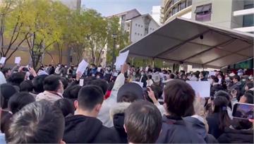中國爆發「白紙革命」　烏魯木齊一場火點燃民眾怒火