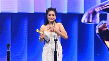 金馬62／等了17年！陳雪甄抱回最佳女配淚崩：謝...