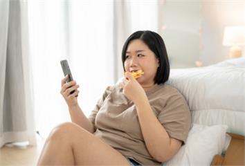 瘦身不用餓肚子！按「3穴道」調代謝又控食慾  飯...