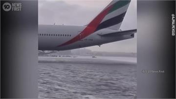 杜拜機場淹水拒轉機客 490人困桃機退改票