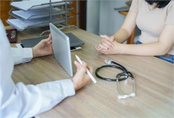 事後避孕藥能常吃嗎？性行為會讓陰道變鬆？婦科醫師...