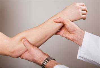 秋燥傷身！中醫教喝潤燥飲、按3穴道 做好換季保健