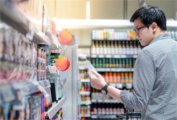 他不停買洗髮精竟是「失智症」惹禍！ 醫：「這些行...