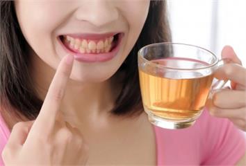 不只咖啡！「這5種常見食物」讓牙齒黃超快 葡萄、...
