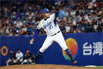 富邦悍將宣布註銷「富藍戈」改註冊鈴木駿輔！ 最後...