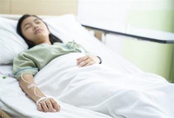 血癌來得又快又猛！醫揭「致病元凶」 這個最早症狀...