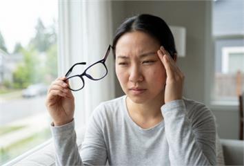 高度近視「4習慣」比你想像更傷眼！醫嚴厲警告  ...