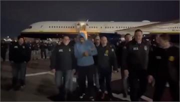 馬杜洛遭押解畫面曝光！美未經安理會同意派兵+逮捕...