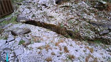 冷氣團發威！合歡山清晨0度雪夾霰 台14甲線武嶺...