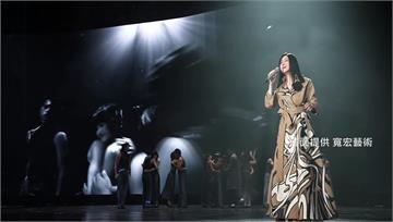 江蕙家鄉開唱金曲連發 方文琳喬裝工作人員驚喜上台