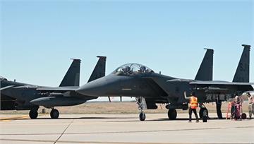 美F-15E戰機被擊落 彈射飛官逃36H「躲高山...