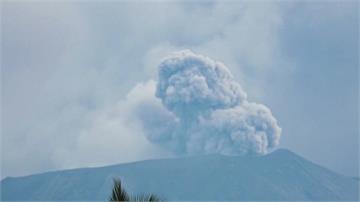 印尼梅拉比火山噴發至少11死、12失蹤！ 女遭火...
