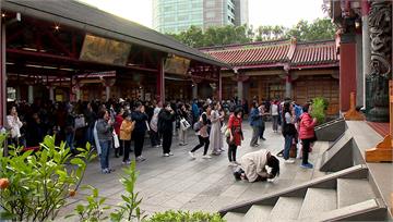 台北行天宮徵「執事」月薪4萬8！ 大批網友喊想轉...