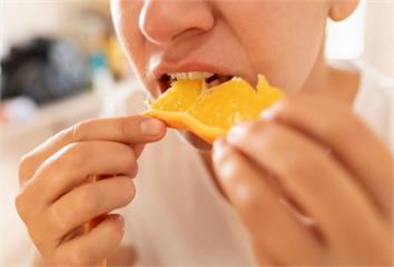 空腹吃「這3種水果」胃像被刮刀刮  這1道開胃涼...