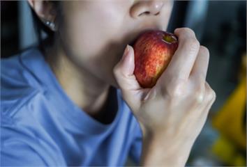 蘋果「這樣切」維生素E多4倍！醫認證 分次吃效果...