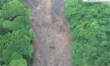 靜岡土石流空拍畫面曝！崩塌處綿延數百公尺如峽谷