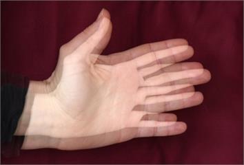 駕駛看燈號出現重影？醫師提醒：小心隱藏的眼疾危機