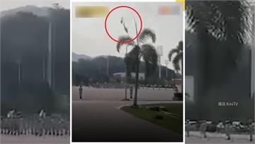 馬來西亞2軍機爆擦撞！高空「瞬間解體」 10人全...