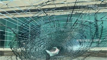 台灣「絕命終結站」國道斧頭迎面飛來 砸爛擋風玻璃