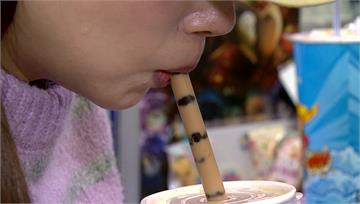 男家中喝珍奶嗆咳昏迷！竟需裝葉克膜搶命 醫：腦血...