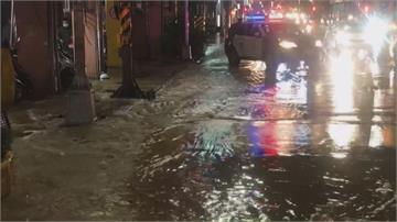 基隆馬路水管破裂「如瀑布」逾四萬戶用水受影響
