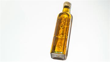 中聯油脂大豆沙拉油致癌物超標！流向泰山等3廠 食...