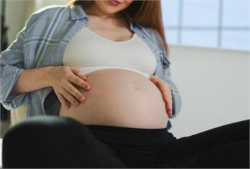懷孕初期突然出血？婦產科醫揭真相  「出血顏色」...