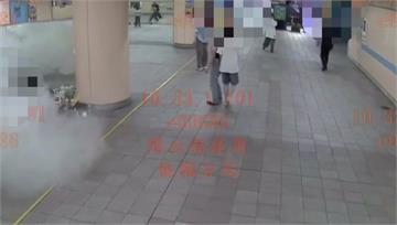 疑板車通道練舞惹怨！ 女大生遭怪男「滅火器狂噴」