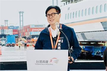 高雄市長八月底推新書 主題式記錄市政成果並感謝市...
