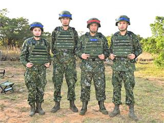 《九條好漢在一班》偽裝欺敵演練 阿夫被昆蟲驚嚇破...