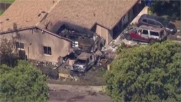 聖地牙哥小飛機失控墜住宅區　民宅陷火海釀2死8傷