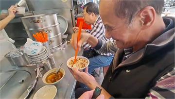 久違香氣飄街頭迎客！豬肉解禁小吃攤恢復營業 民眾...