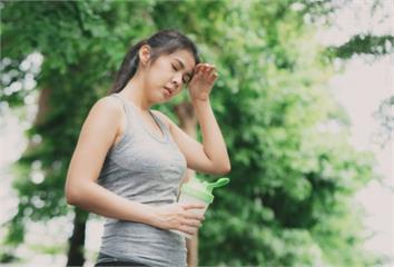 消暑解渴不只白開水！營養師推「3飲品」速降體溫 ...