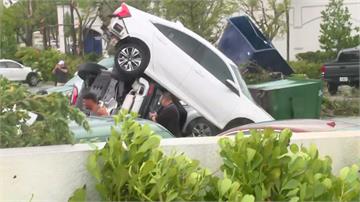龍捲風襲擊佛州 車輛毀損、屋頂被掀起