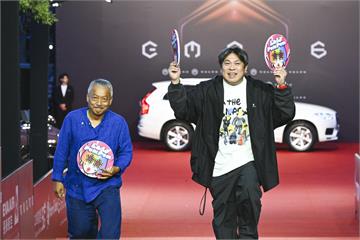 金曲36／謝銘祐氣場沉穩登上紅毯 林美秀缺席由老...