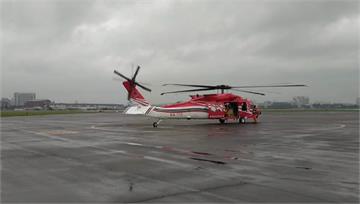 明霸克露橋毀3里成「孤島」 直升機緊急運送物資